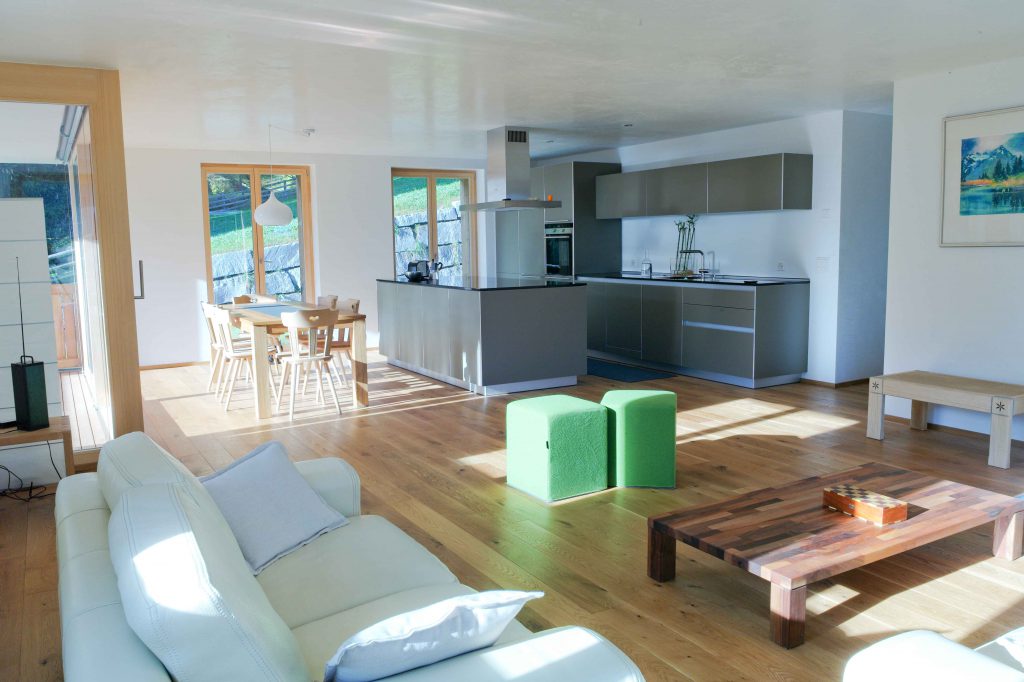 For a relaxing holiday, we offer our luxurious and comfortably furnished, large (112 sqm) apartment with private garden and large covered terrace.